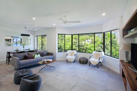 Aarons Luxury Retreat - Accommodation Broadbeach 4