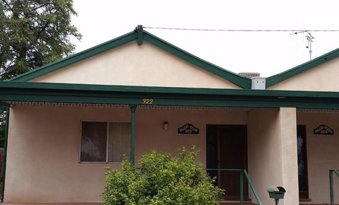 About Town Cottages - Accommodation Broadbeach 3