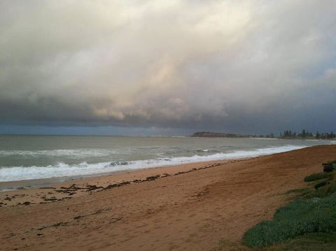 Absolute Beachfront 2BR Pet-Friendly Terrace - The Coachhouse - Accommodation Broadbeach 3