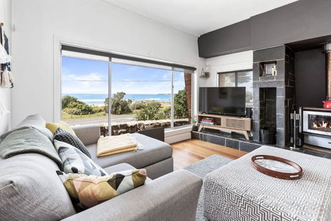 Absolute Beachfront Views Apollo Bay - Accommodation Broadbeach 0