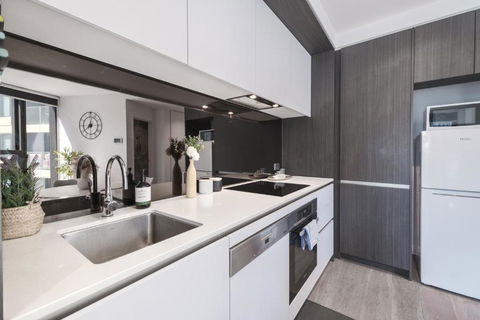 Absolute Luxury 1br Apt Mq Poolgym - Accommodation Broadbeach 4