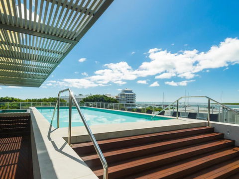Absolute Waterfront - Enjoy Exceptional Lifestyle - Accommodation Broadbeach 2