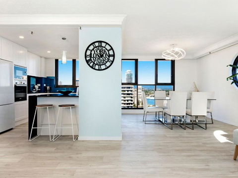 Acapulco 2 Bedroom Ocean View Surfers Paradise - CoastHM - Accommodation Broadbeach 2
