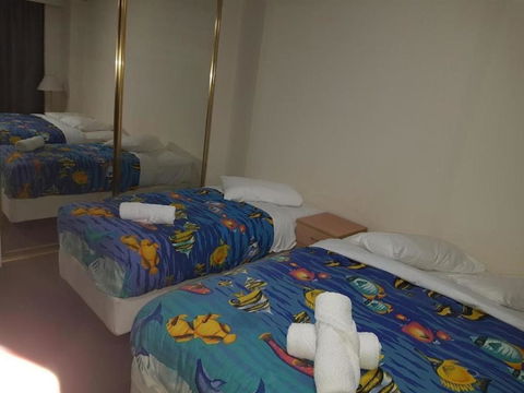 Accommodation Sydney - Kent Street Sydney CBD Top Floor 2 Bedroom Apartment With Balcony - Accommodation Broadbeach 0