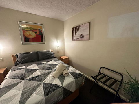 Acland Street Studio Apartment FREE PARKING - Accommodation Broadbeach 1