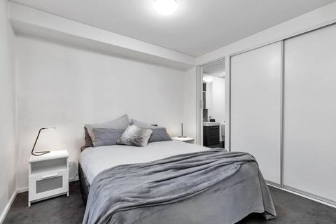 Adelaide CBD, East End Delight! Wifi, Central, Cafe - Accommodation Broadbeach 1