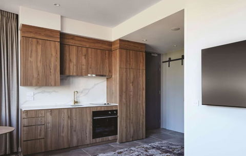Adina Apartment Hotel Melbourne, Pentridge - Accommodation Broadbeach 2