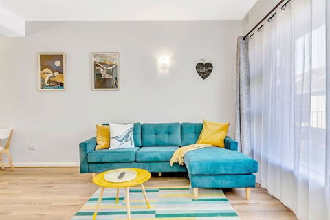 Adventure Awaits - Footsteps From West Beach - Accommodation Broadbeach 0