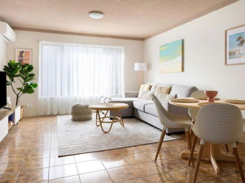 Affordable Relaxing GC Getaway - Accommodation Broadbeach 3