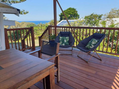 Ahoy Cottage By Discover Stradbroke - Accommodation Broadbeach 4