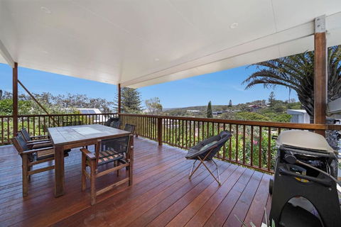 Ahoy Cottage By Discover Stradbroke - Accommodation Broadbeach 3