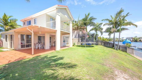 Air Conditioned Pet Friendly Canal Home With Wifi - Accommodation Broadbeach 2
