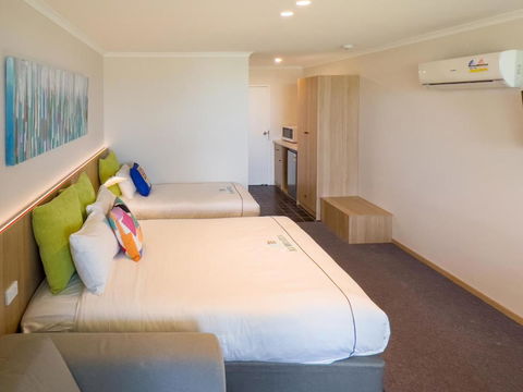 A1 Motels And Apartments Port Fairy - Accommodation Broadbeach 3