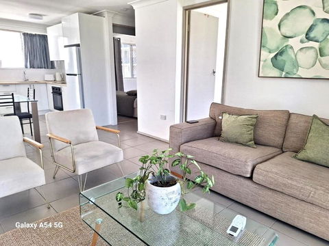 Affordable Accommodation In The Heart Of Surfers Paradise - Accommodation Broadbeach 2