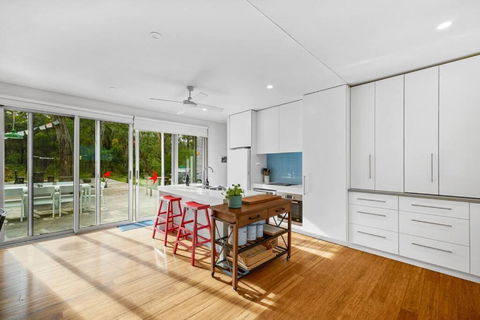 Aireys Bush Retreat - Accommodation Broadbeach 3