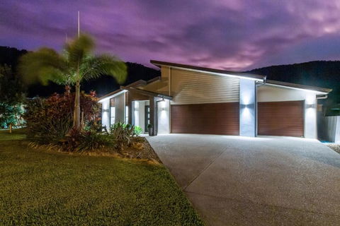 Airlie Beach Home - Accommodation Broadbeach 2