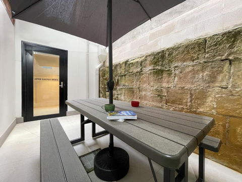 Airone Capsule Hotel - Accommodation Broadbeach 2