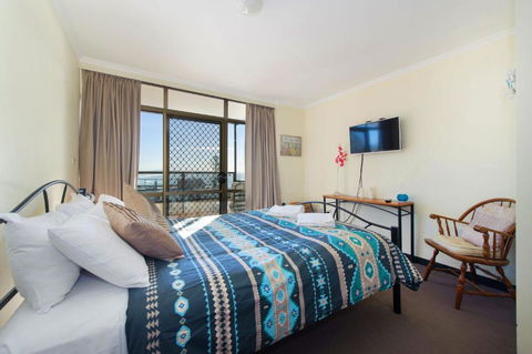 Akuna 23 6 Joffre Street - Accommodation Broadbeach 4
