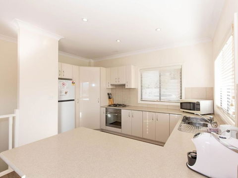 Alaska 1 8 Poley Cow Lane - Accommodation Broadbeach 1