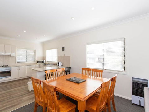 Alaska 1 8 Poley Cow Lane - Accommodation Broadbeach 3