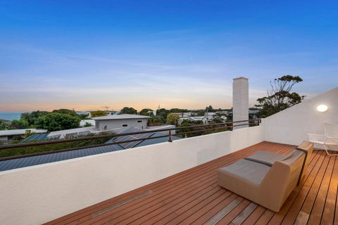 Albert - Accommodation Broadbeach 1