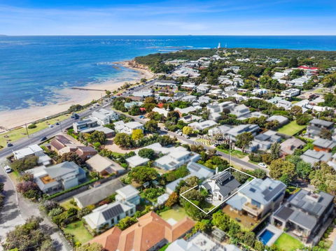 Albert - Accommodation Broadbeach 2
