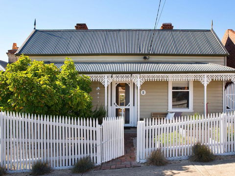 Albert Cottage - Accommodation Broadbeach 0
