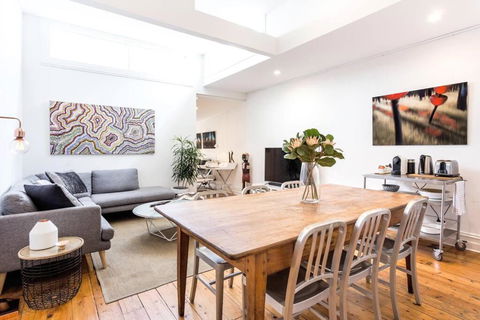 Albert Park Victorian House With Style And Art Gallery - Accommodation Broadbeach 3