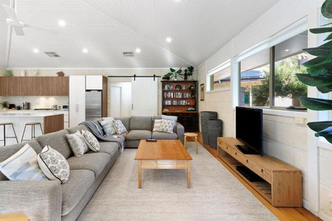 Alexander In Old Lonnie - Accommodation Broadbeach 4