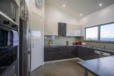 Alfra 23 - Accommodation Broadbeach 4