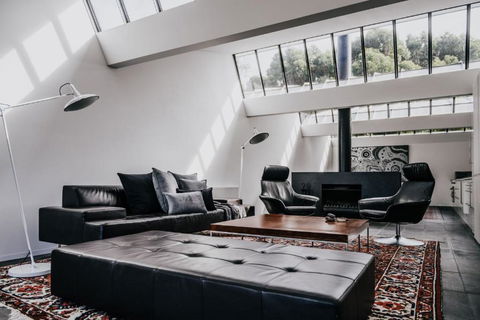 Alkina Lodge Mira - Accommodation Broadbeach 1