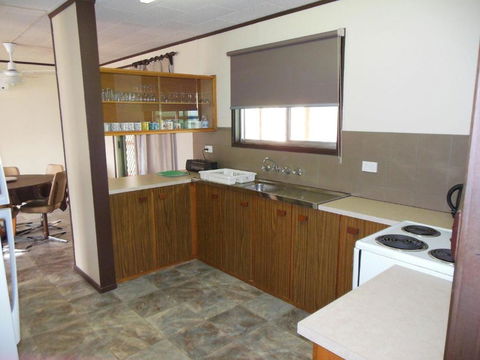 All Decked Out In Edithburgh - Accommodation Broadbeach 1