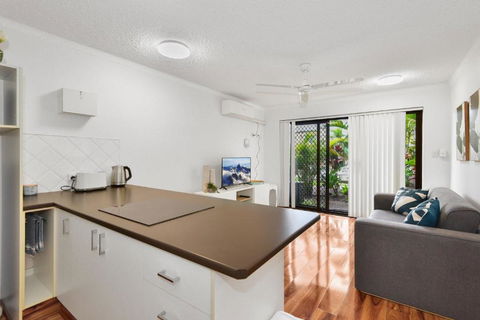 Allamanda Unit 22 - Accommodation Broadbeach 0