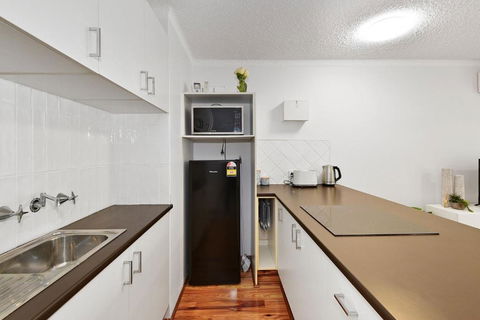 Allamanda Unit 22 - Accommodation Broadbeach 1