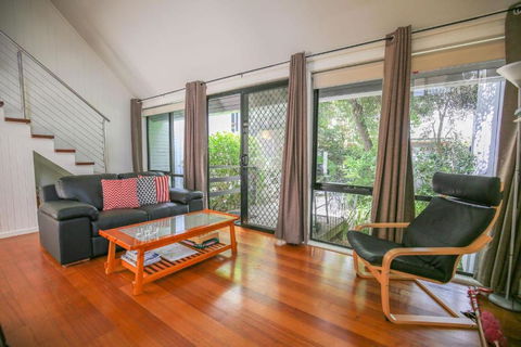 Allambie Cottages - Villa 2 - Accommodation Broadbeach 1