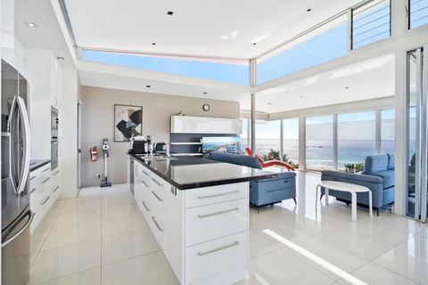 Allure - Accommodation Broadbeach 4