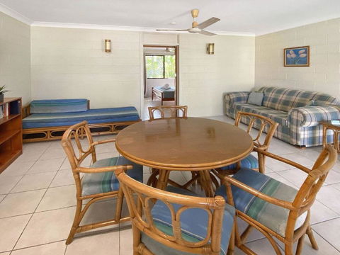 Alma Bay Holiday Unit 2 - Accommodation Broadbeach 3