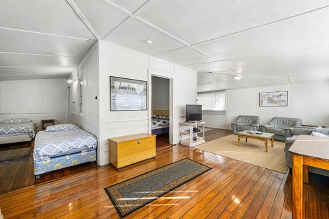 Almare 7 Gowing Street - Accommodation Broadbeach 3