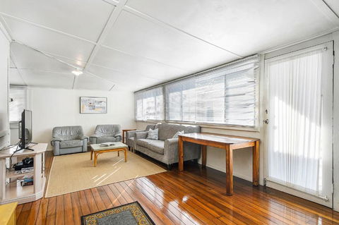 Almare 7 Gowing Street - Accommodation Broadbeach 4