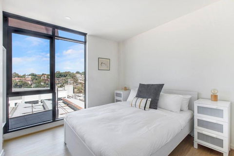 Aloft At Era With Sweeping Balcony Views - Accommodation Broadbeach 3