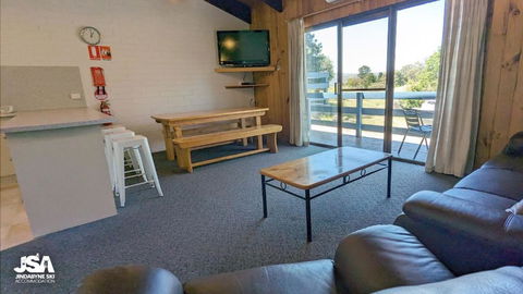 Alpha Centauri 8 - Accommodation Broadbeach 3