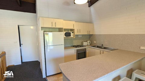 Alpha Centauri 8 - Accommodation Broadbeach 4