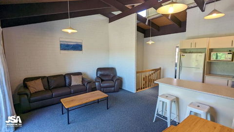 Alpha Centauri 8 - Accommodation Broadbeach 2
