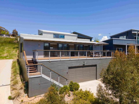 Alpine Freedom - Accommodation Broadbeach 0