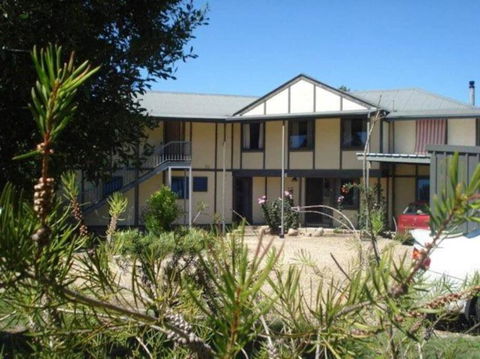 Alpzview Guesthouse - Accommodation Broadbeach 0