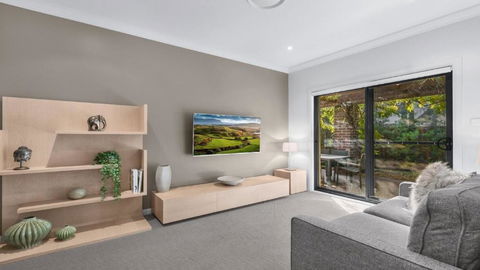 Amaroo Lodge - The Vintage - Accommodation Broadbeach 0