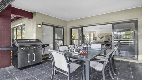 Amaroo Lodge - The Vintage - Accommodation Broadbeach 4
