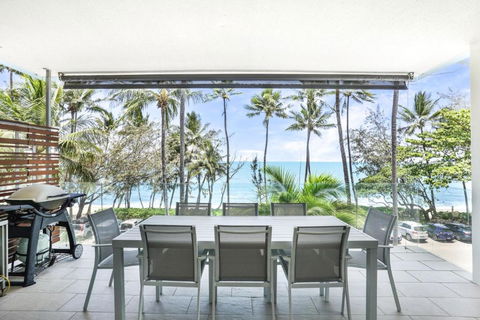 Amaroo - Luxury Apartment Overlooking The Coral Sea - Accommodation Broadbeach 0