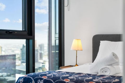 Amazing Bay Views & Spacious In Southbank 2B2B1C - Accommodation Broadbeach 2
