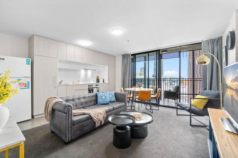 Amazing CBD 2BR Apt - Walkable & Wi-Fi & Charm - Accommodation Broadbeach 1